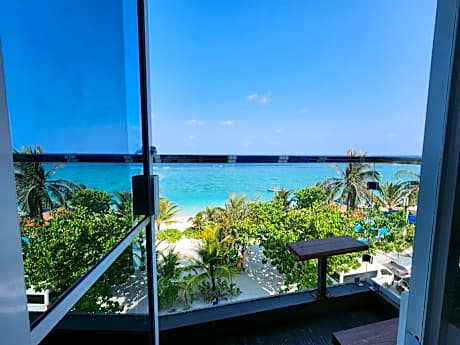 Deluxe Double Room with Balcony and Sea View