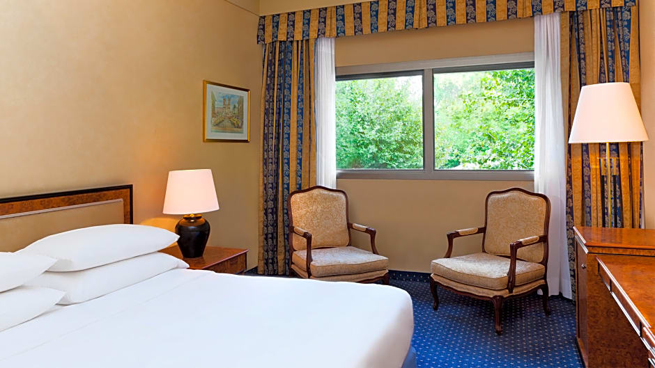 Cardo Roma, Autograph Collection