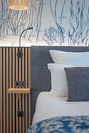 Queen Room with Sea View