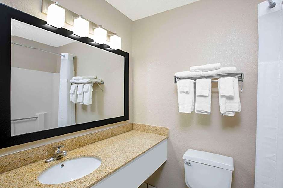 Baymont by Wyndham Ames