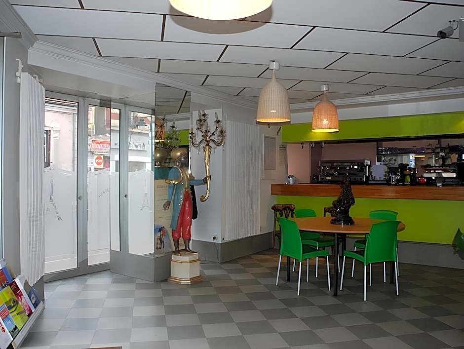 Photo 1 of 27 of Residence de La Tour