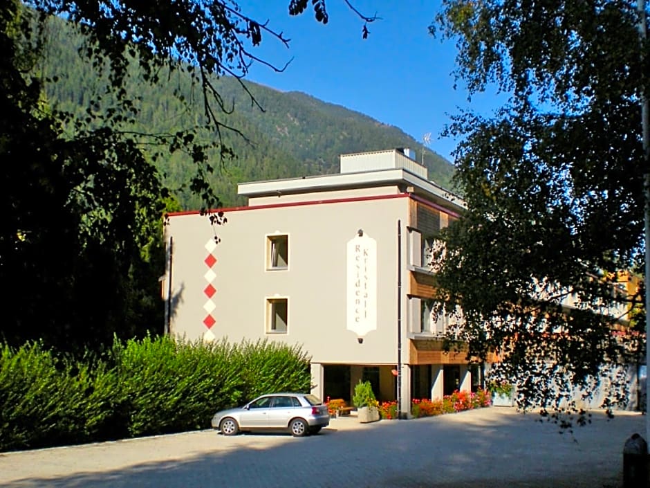 Zdjęcie 1 z 17 — Kristall