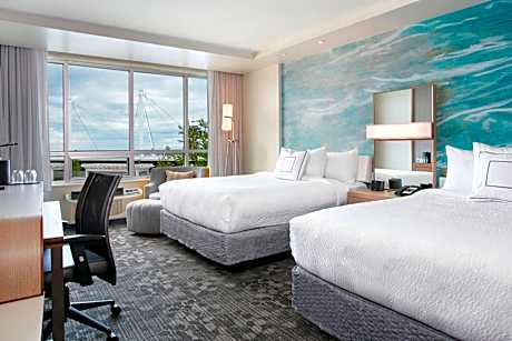 Deluxe Queen Room with Two Queen Beds and Courtyard View - High Floor