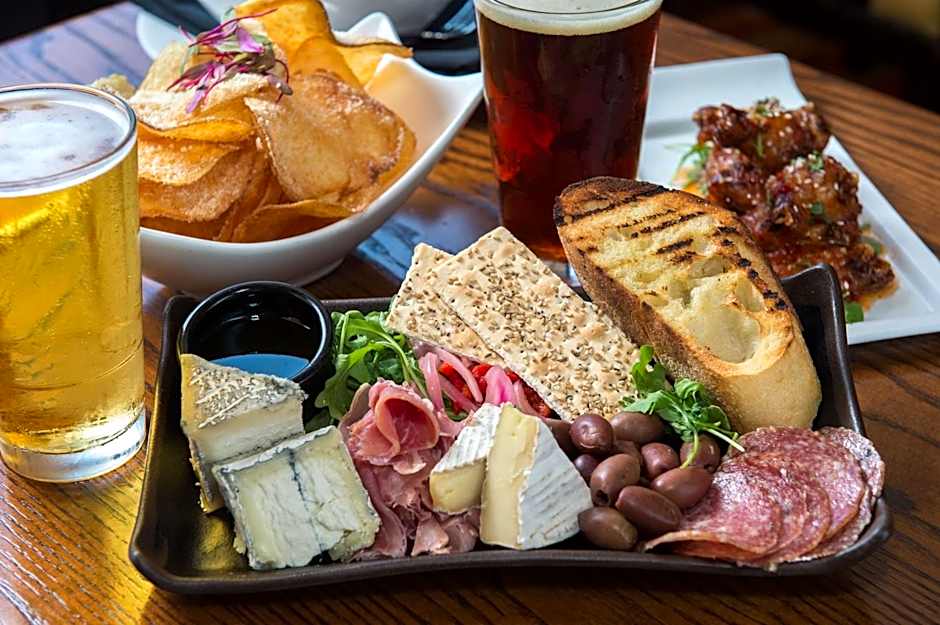 DoubleTree By Hilton Hotel San Francisco Airport