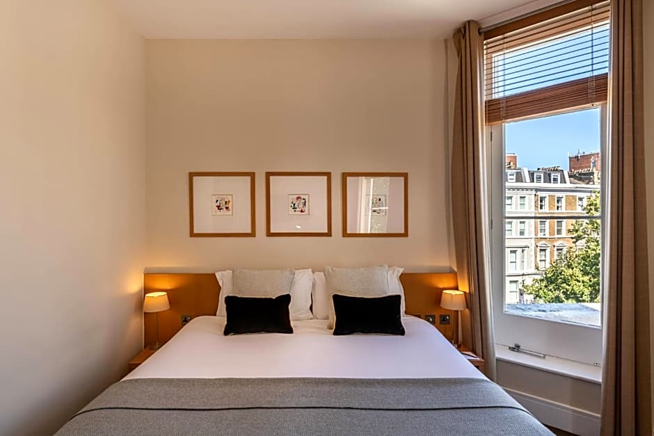 The Resident Kensington (formerly The Nadler Kensington)