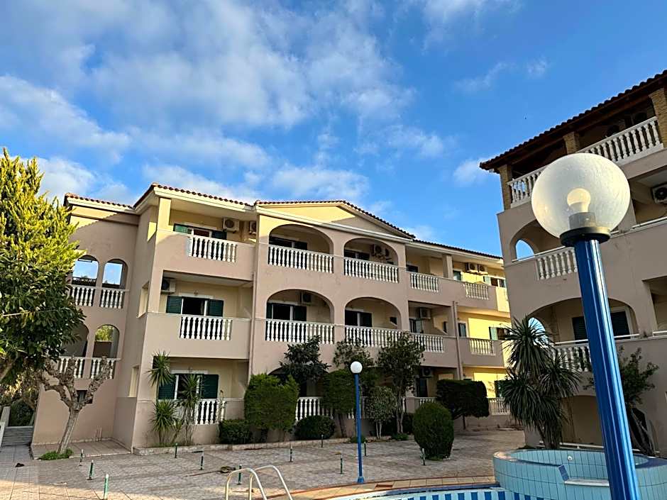 Sandy Maria studio 701