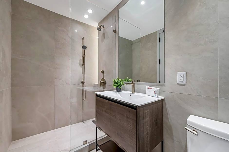 Global Luxury Suites at The Arches