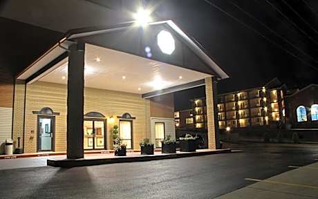 Grand View Inn & Suites