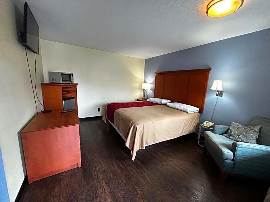 Travelers Inn by OYO Longview Kelso