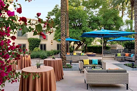 Hilton Scottsdale Resort And Villas
