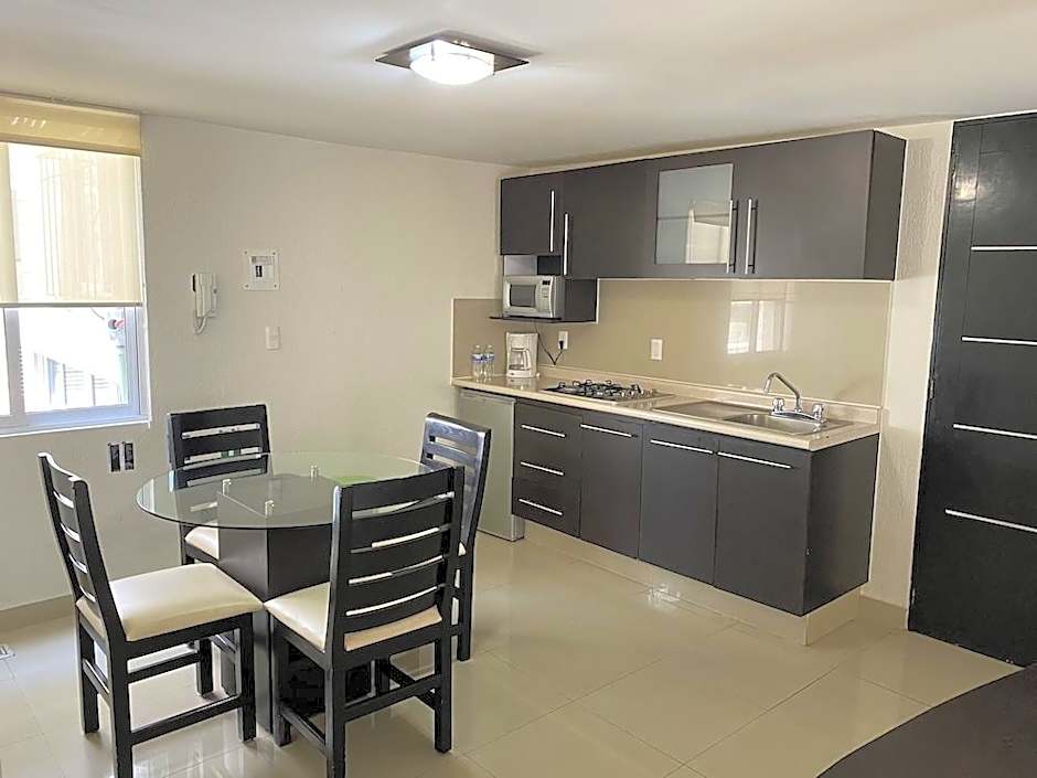 Grupo Kings Suites Chimborazo 567