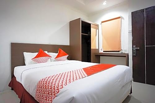 OYO 2886 Her Mandiri Guest House