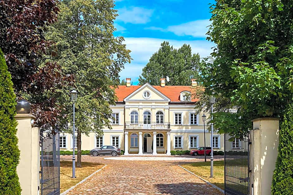 Hotel Sobienie Królewskie