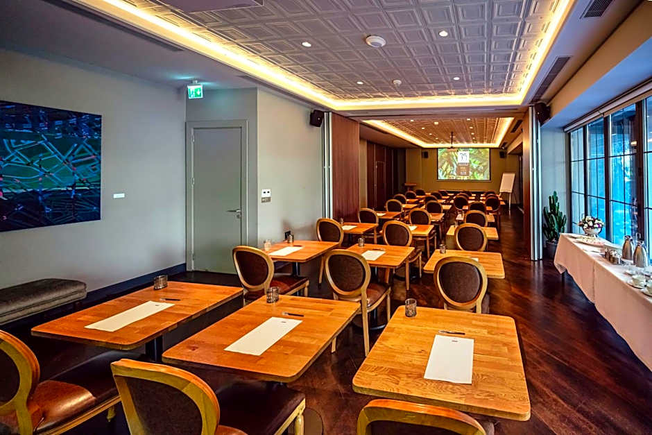 39 Kalamış Marina Hotel & Restaurant