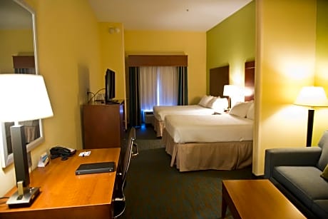 Standard Queen Room with Two Queen Beds