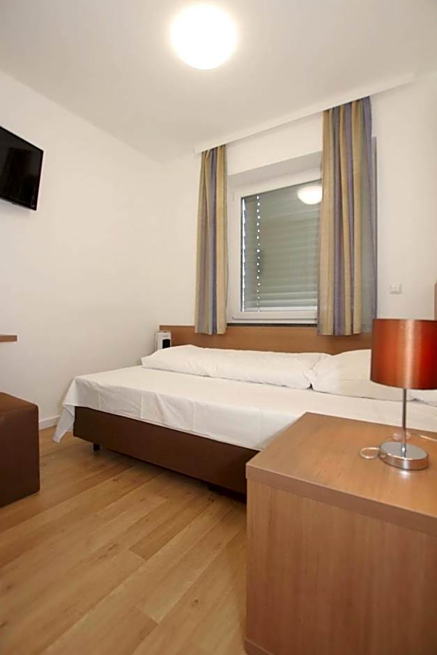 Apartment Hotel am Sand 24H