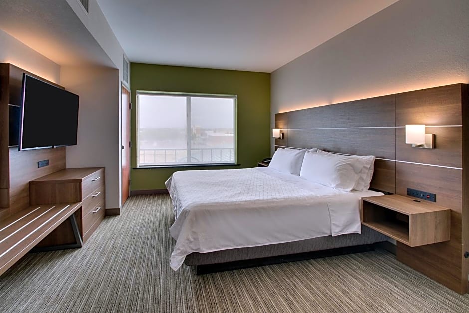 Holiday Inn Express Hotel & Suites Waukegan/Gurnee