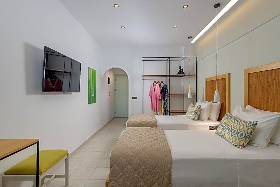 Superior 1 Double Bed or 2 Beds, Garden View — 5 fotoğraftan 1. fotoğraf