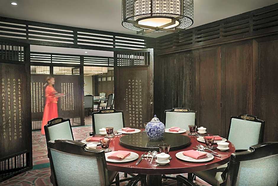 Al Bustan Palace, a Ritz-Carlton Hotel