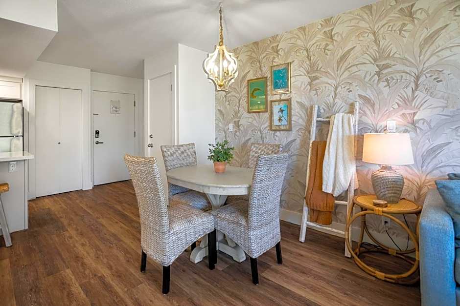 Beach Escape Walk to Beach, Shops and Dining with Pool and Hot Tub