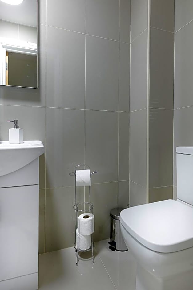 KVM - City Apartments - Contractors - Town Centre by KVM Stays