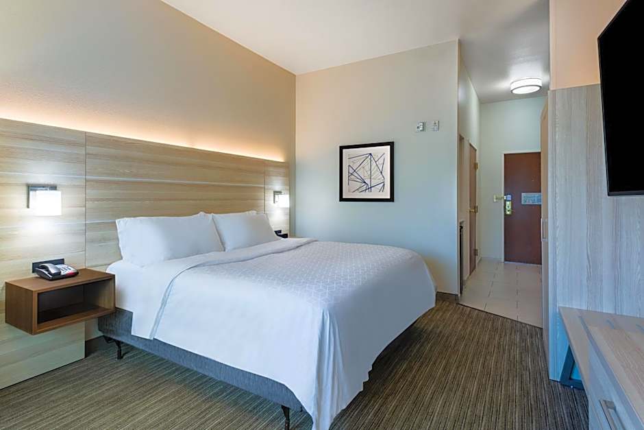 Holiday Inn Express Hotel & Suites Lewisburg By IHG