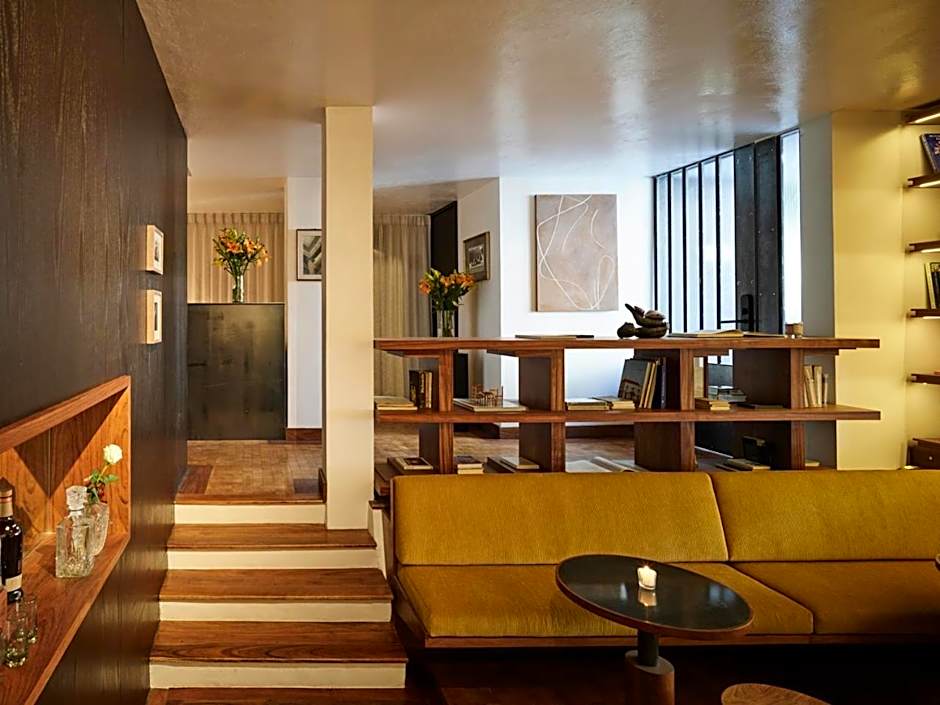 Hotel Dama