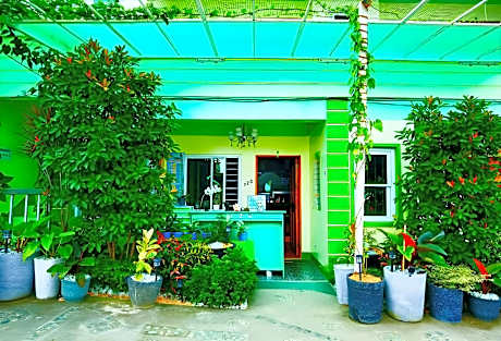 RedDoorz @ D128 Lodge Cagayan Valley