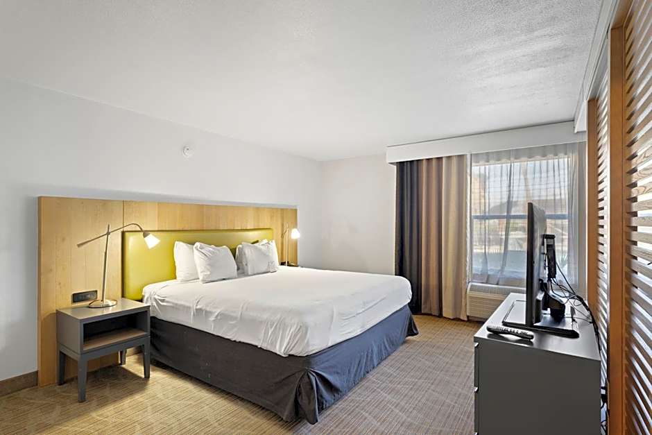 GreenTree Inn Phoenix Sky Harbor