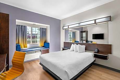 Queen Room - Disability Access/Non-Smoking