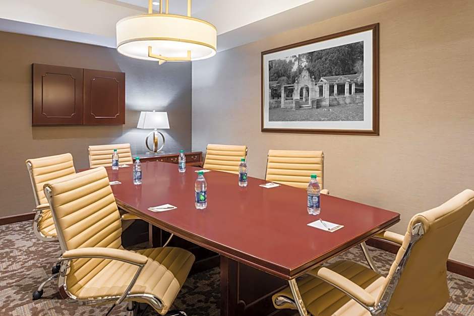 Staybridge Suites Savannah Historic District By IHG