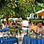 Logis Hôtel Hostellerie Saint-Jacques