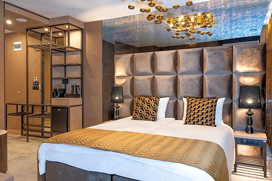 Art Suites Luxury Hotel