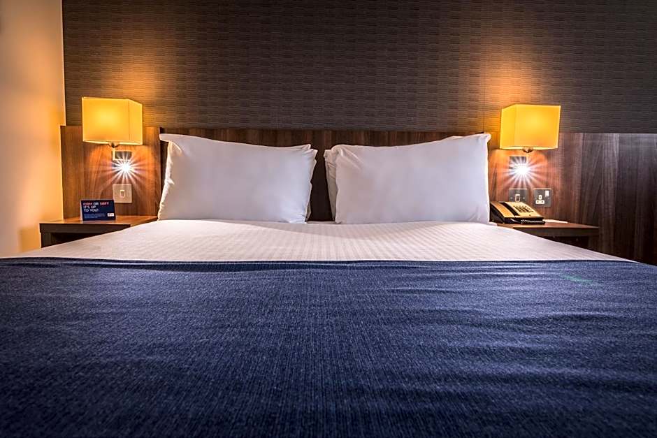 Holiday Inn Express Preston South By IHG