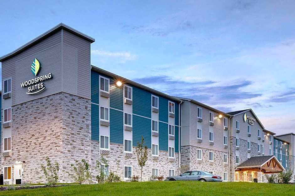 WoodSpring Suites Carol Stream - Chicago
