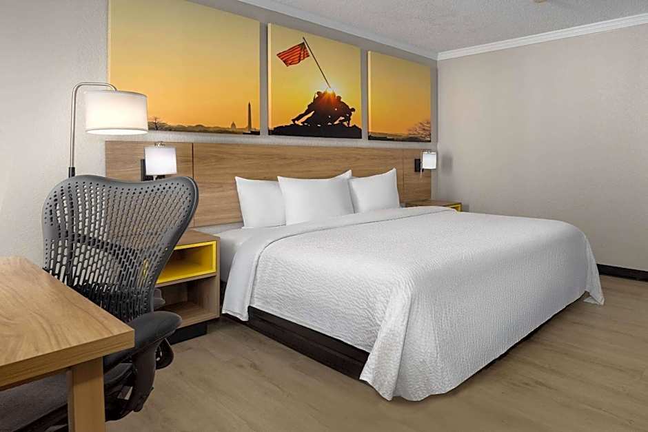 Days Inn by Wyndham Hinesville Near Fort Stewart
