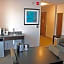 Holiday Inn Express & Suites Bakersfield Airport By IHG
