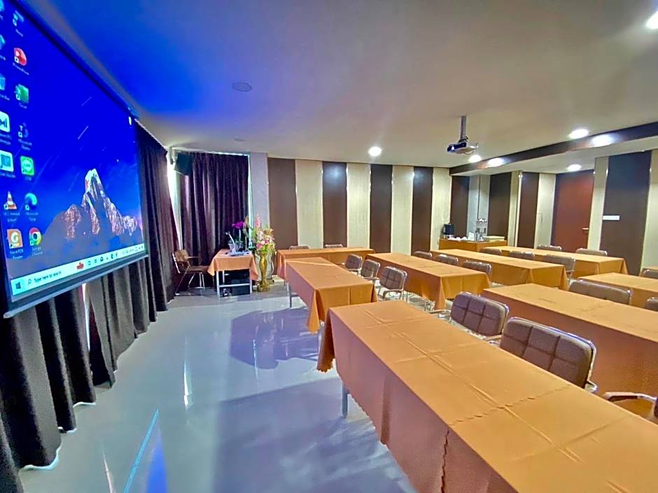 Sasi Nonthaburi hotel and apartment