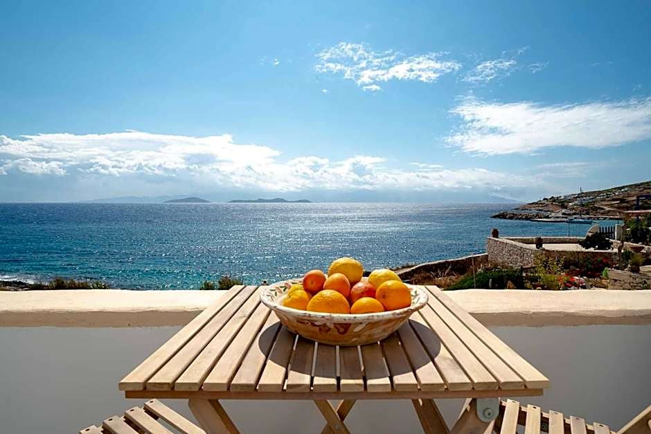 MIKRES CYCLADES DONOUSSA