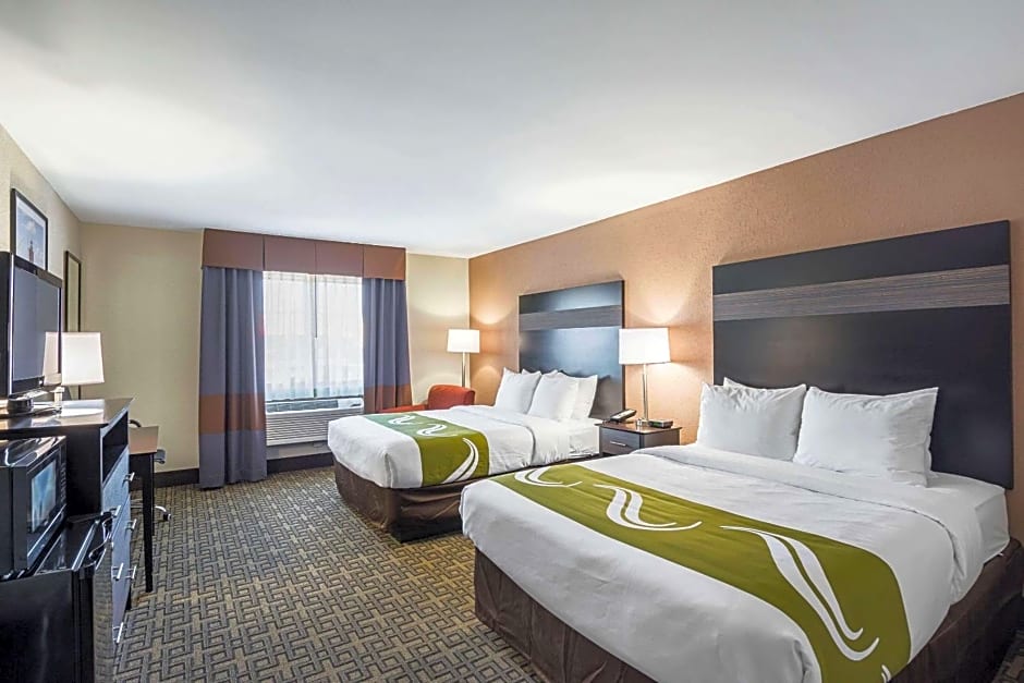 Quality Inn & Suites Holland