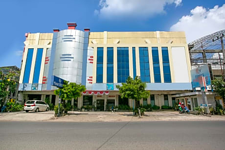 OYO 3031 Hotel Regenerasi
