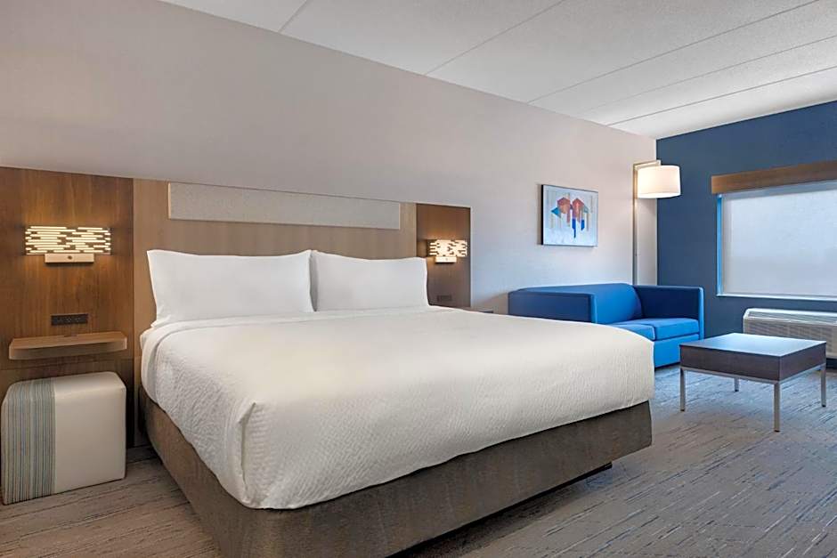 Holiday Inn Express And Suites St.Thomas. By IHG