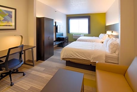 2 Queen Beds Suite