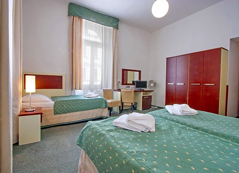 City Partner Hotel Atos In Prague