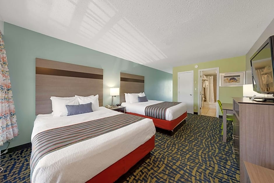 Best Western Plus Holiday Sands Inn & Suites