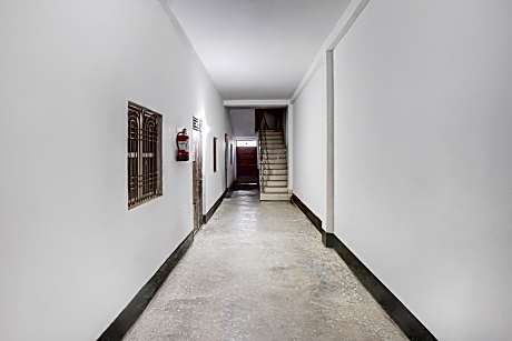 Hotel O VK Hotel And restaurant