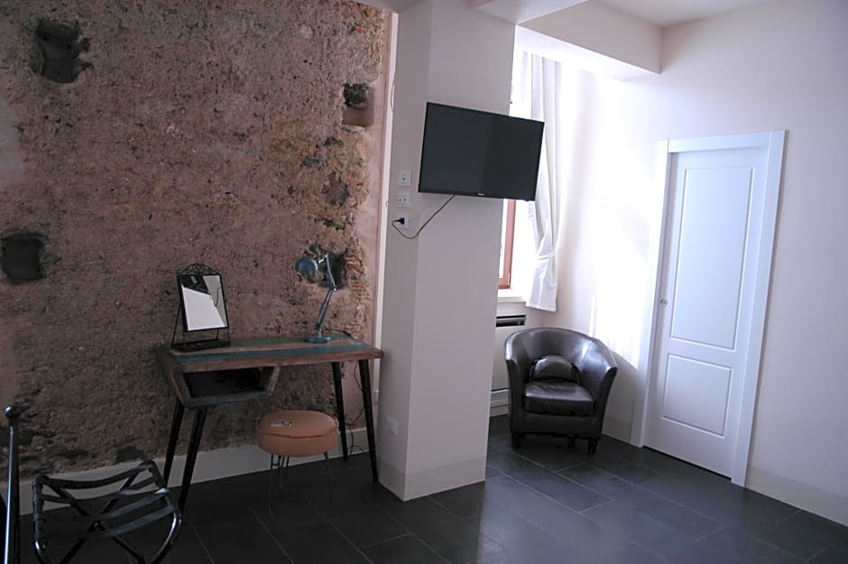 Castello D'Alcontres Guest House 3 stelle