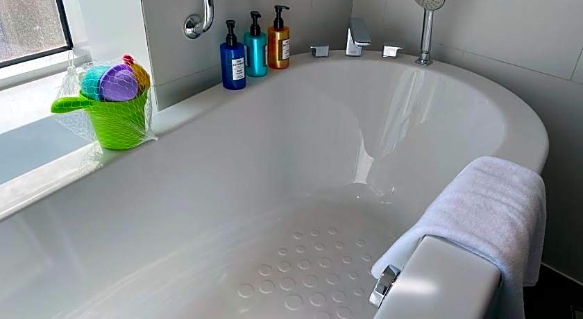 Holiday Inn Express Urumqi Station By IHG