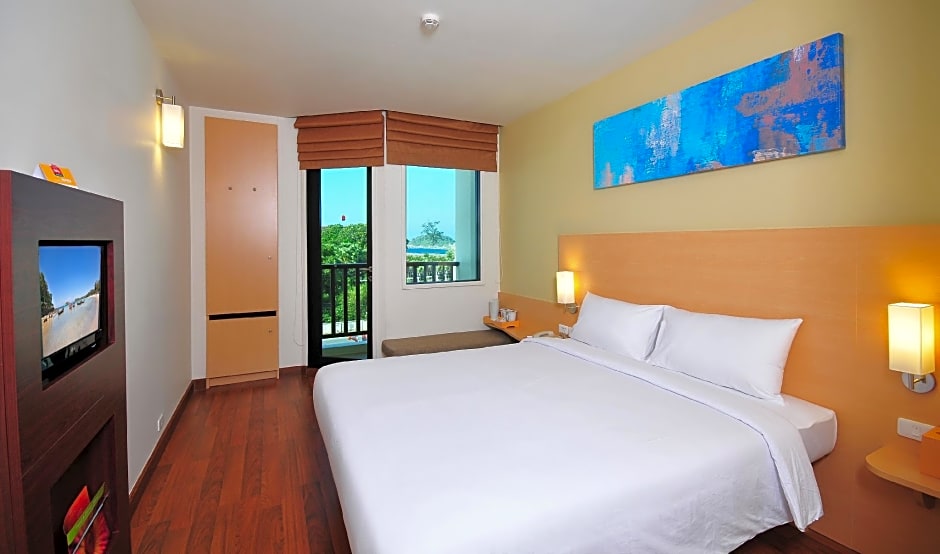Ibis Phuket Kata Hotel