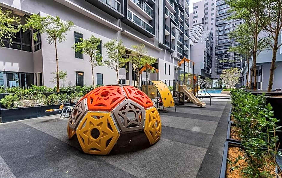 Imperio Residences Private Bathtub or Jacuzzi by Nestcove